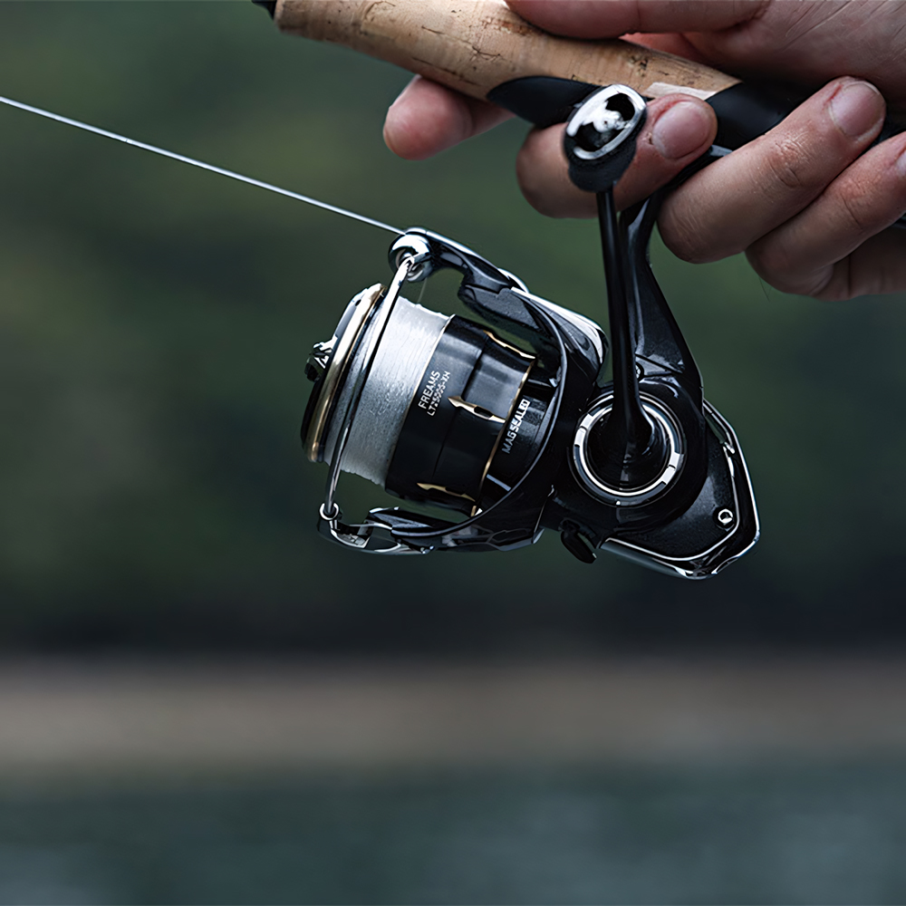 Carrete de Pesca Giratorio DAI - Daiwa Reel Fuego reseña y precio